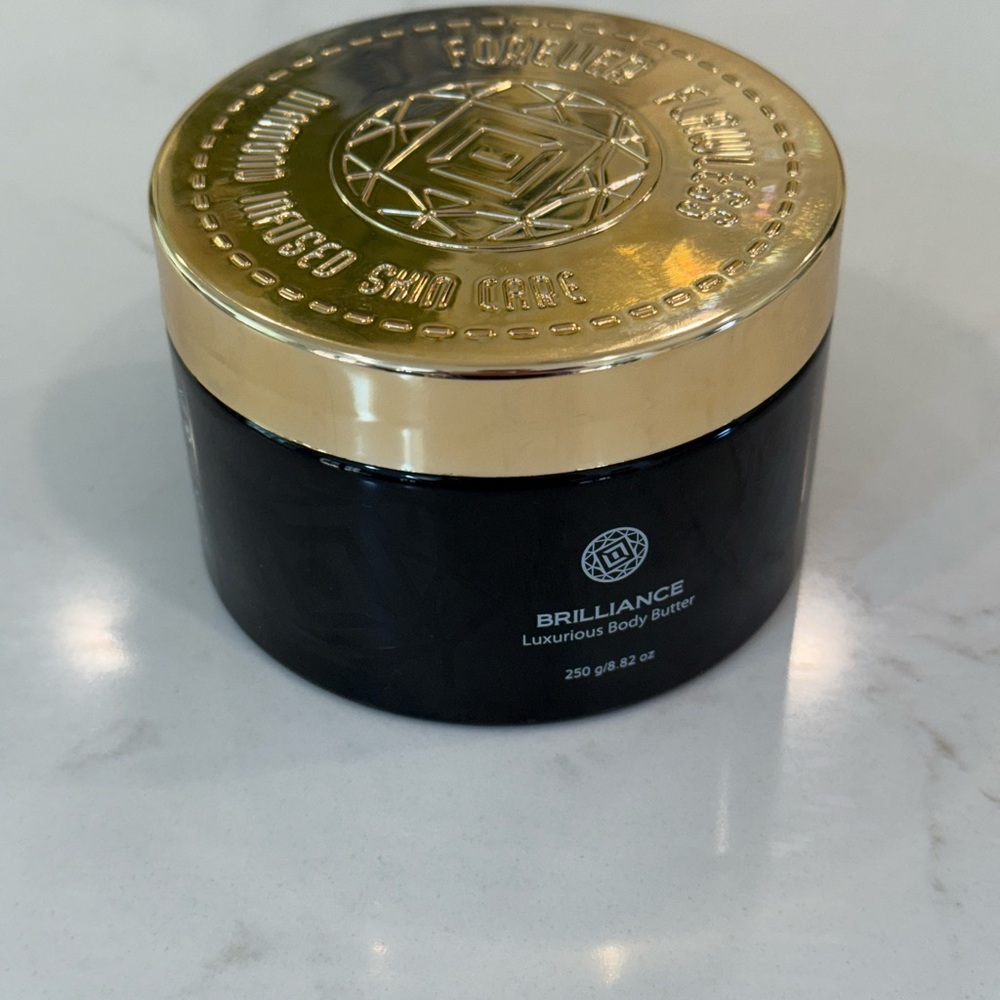 Forever Flawless Brilliance Luxurious Body Butter